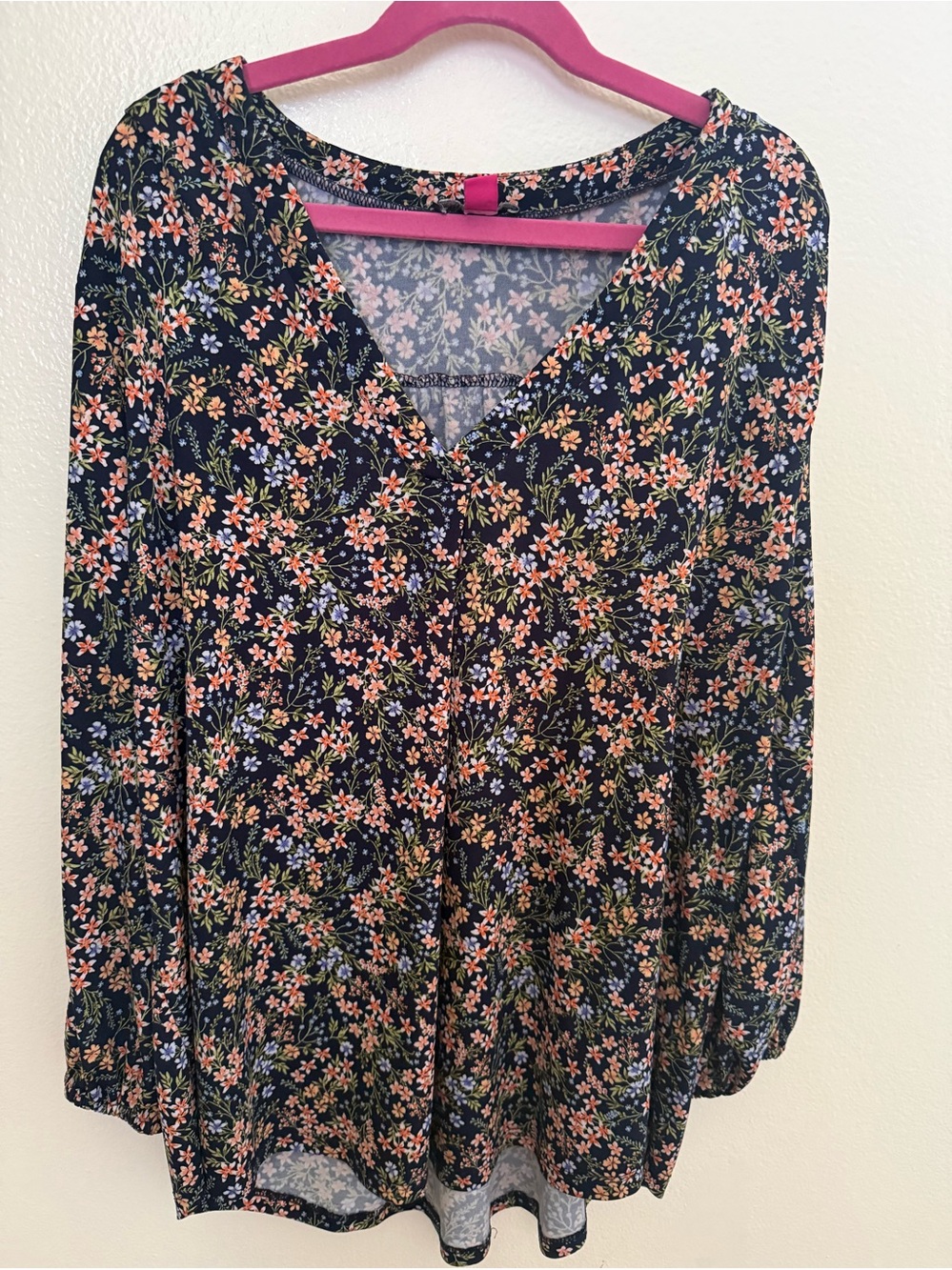 Womens Navy Floral V-Neck Long Sleeve Top